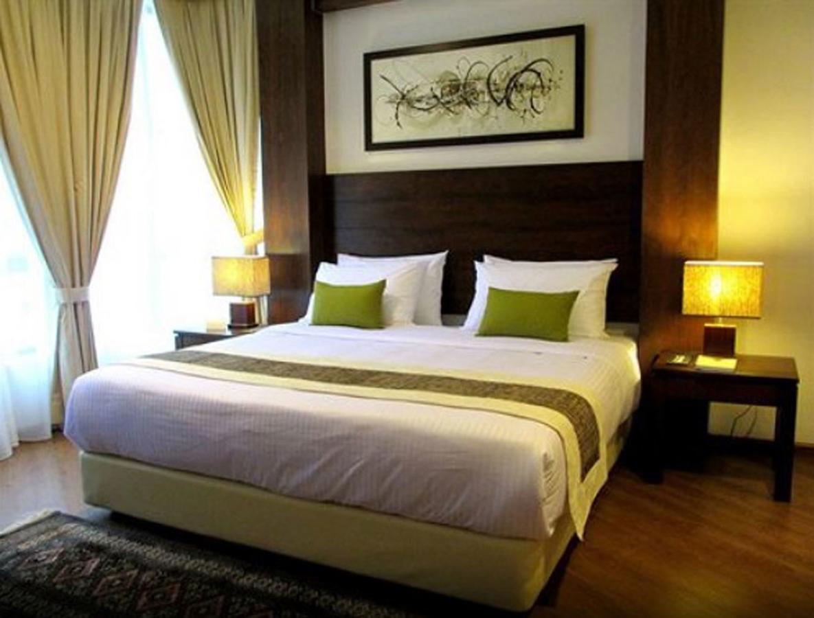 Samsuria Beach Resort & Residence 체러팅 외부 사진