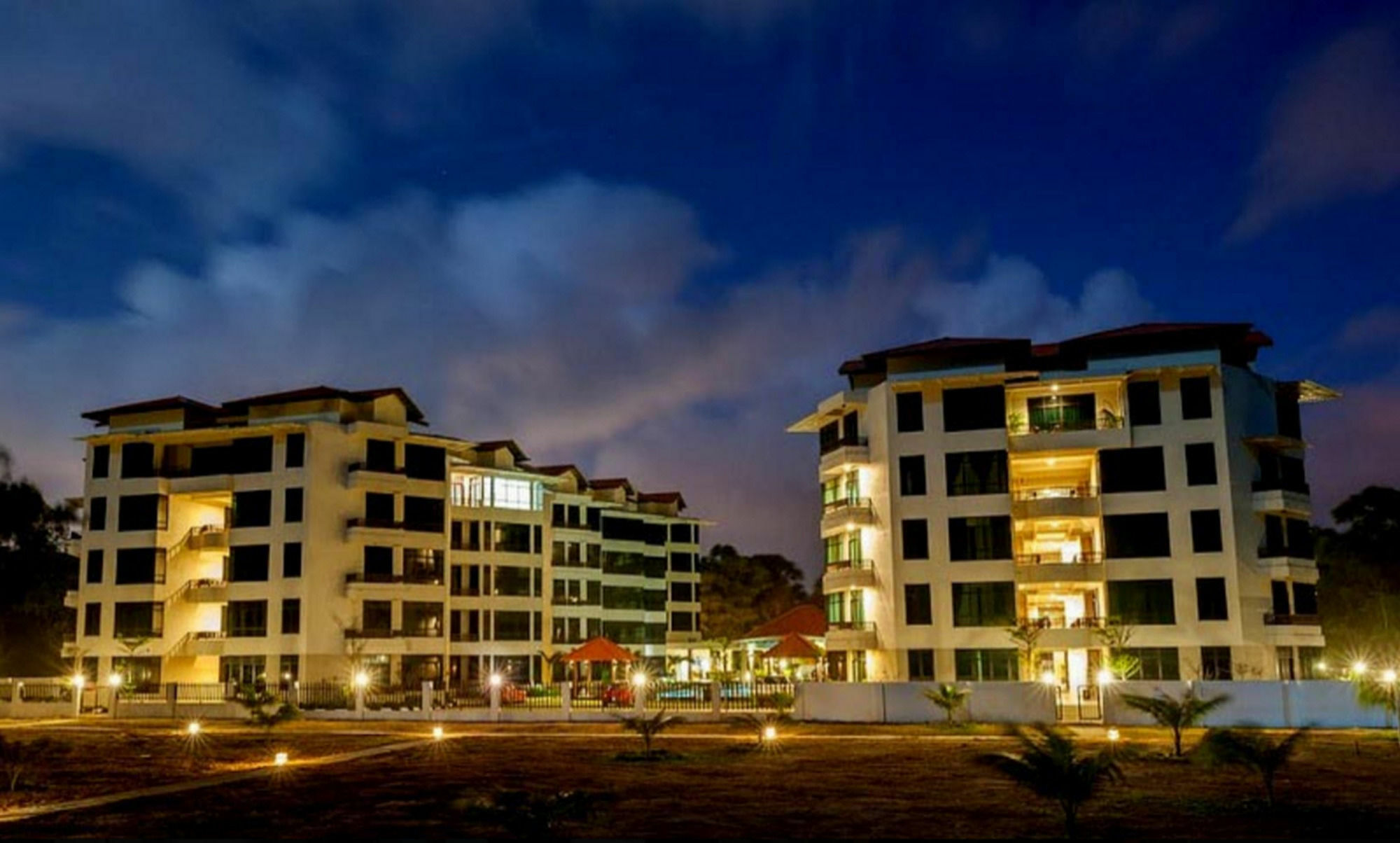 Samsuria Beach Resort & Residence 체러팅 외부 사진
