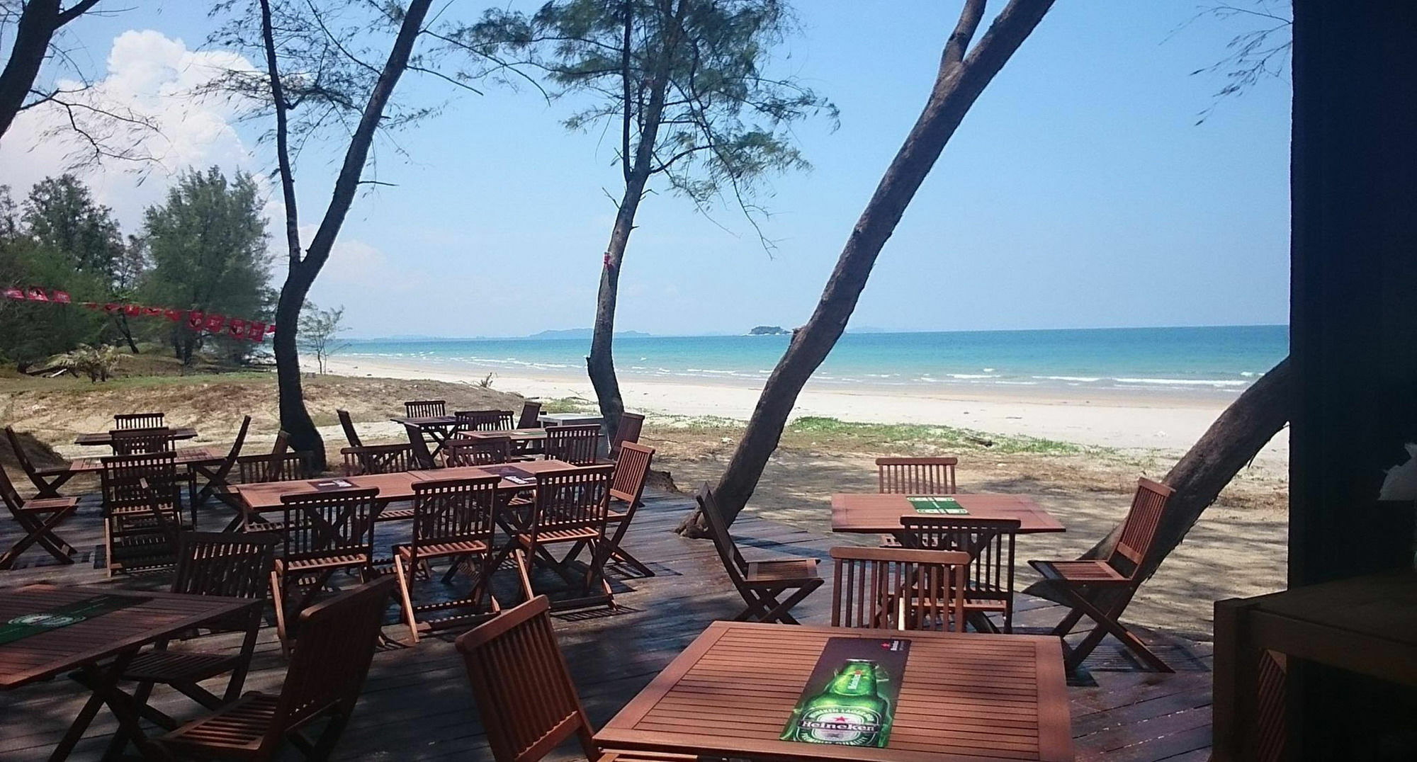 Samsuria Beach Resort & Residence 체러팅 외부 사진