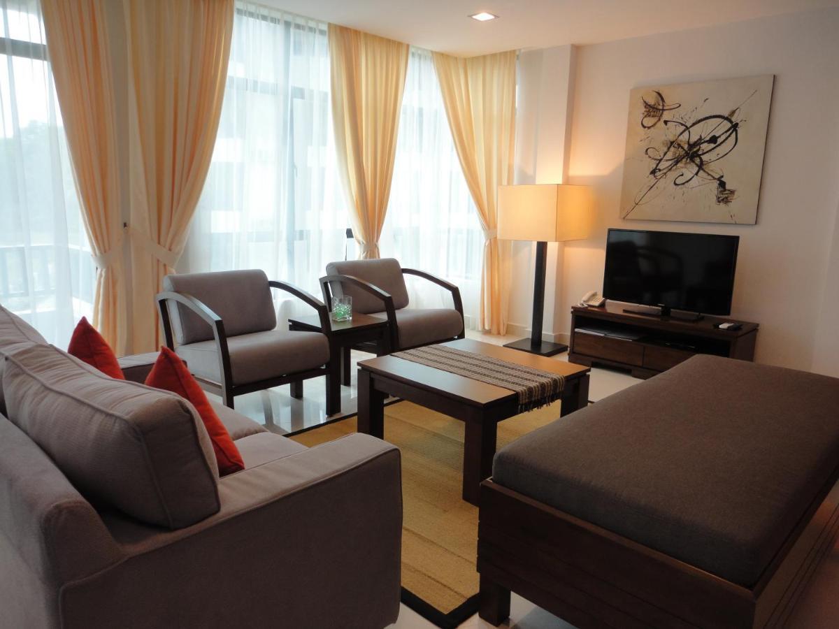 Samsuria Beach Resort & Residence 체러팅 외부 사진