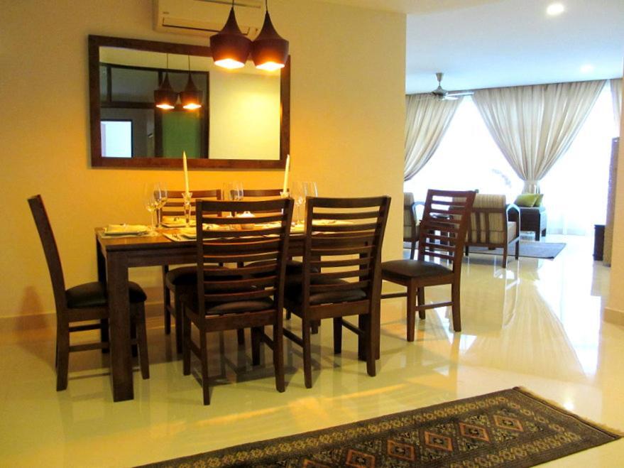Samsuria Beach Resort & Residence 체러팅 외부 사진