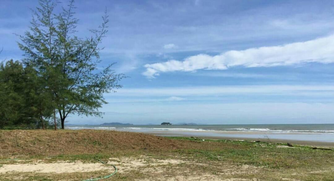 Samsuria Beach Resort & Residence 체러팅 외부 사진